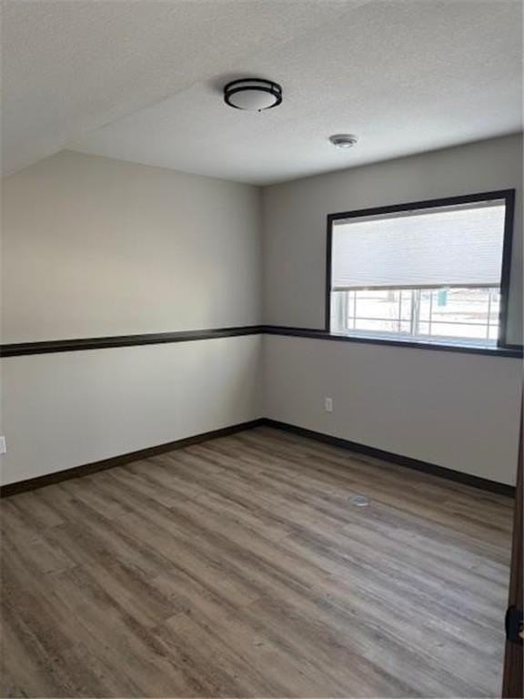 614 Dillon Ave N - Photo 7 of 11