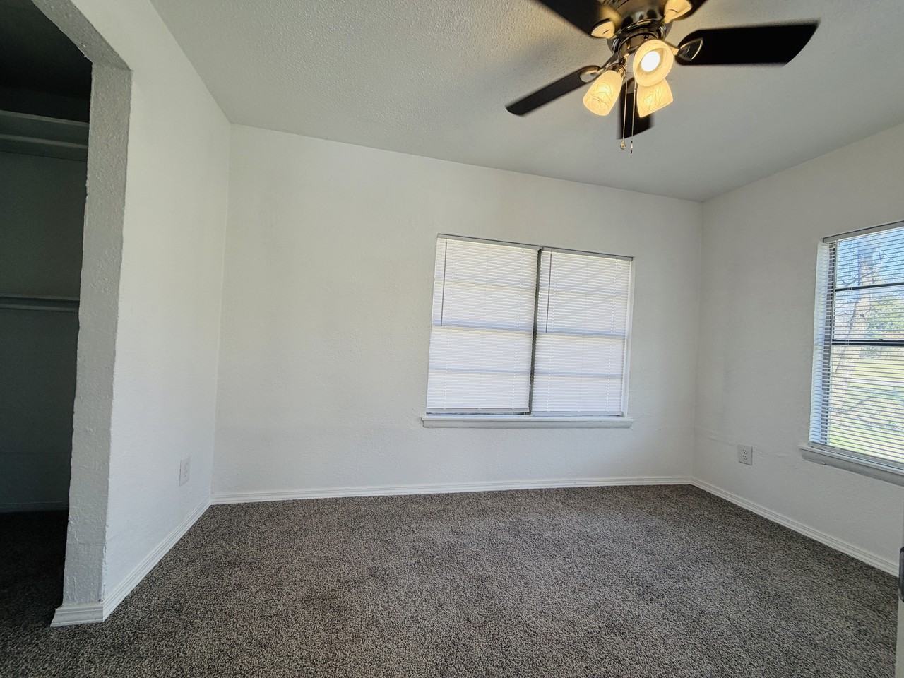 2301 S Westminster Rd #1 - Photo 5 of 9