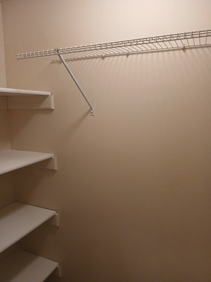 705 S Poplar St #1 - Photo 6 of 12