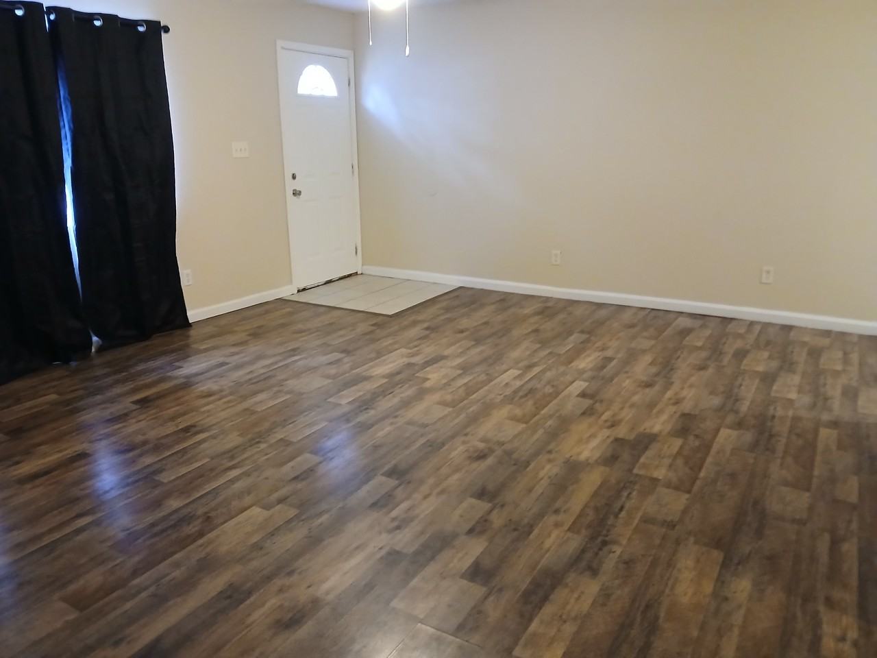 606 W College St Apt 2 #2 - Photo 2 of 12