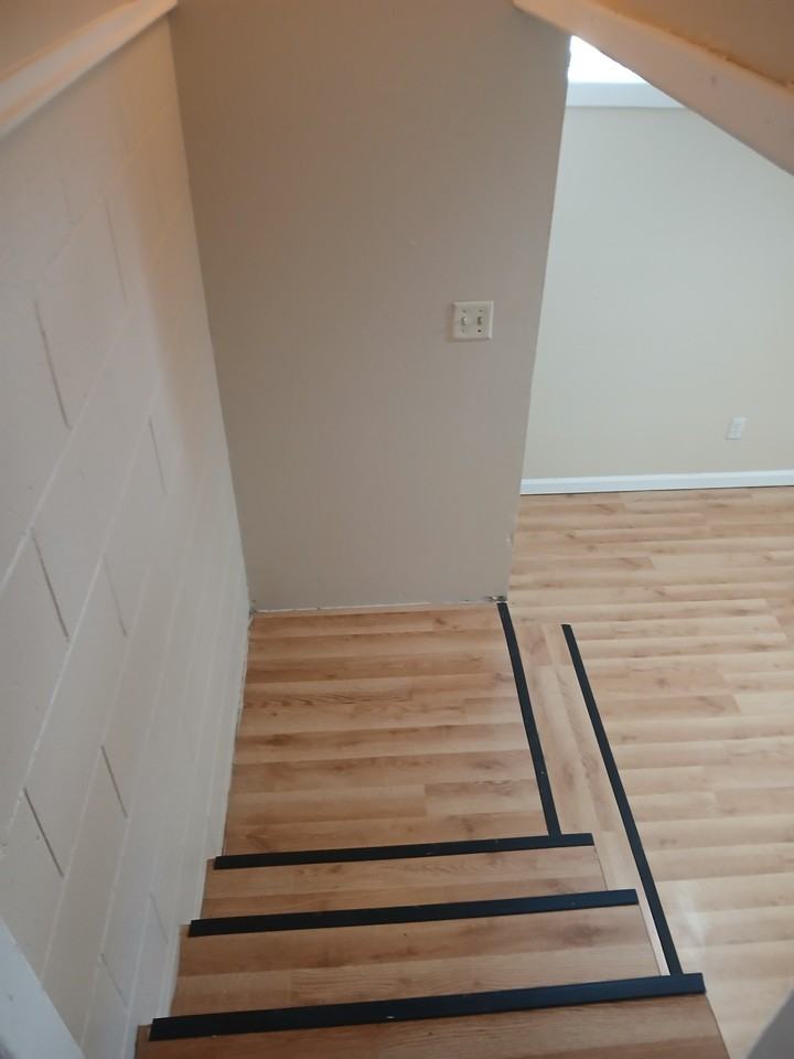 711 S Poplar St Apt C #C - Photo 3 of 13