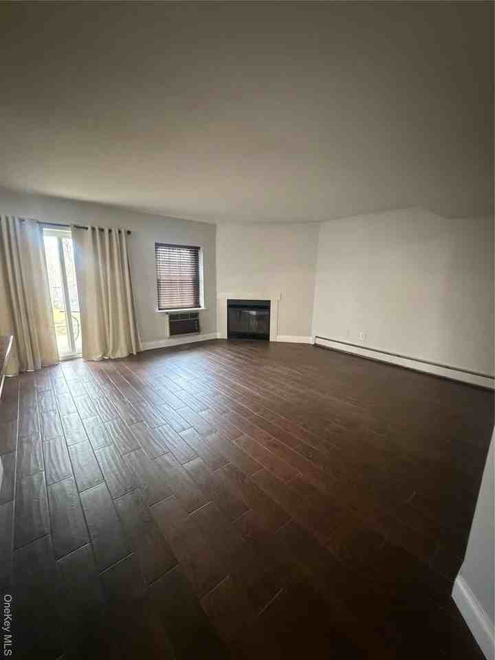 1 Lexington Hl - Photo 5 of 17
