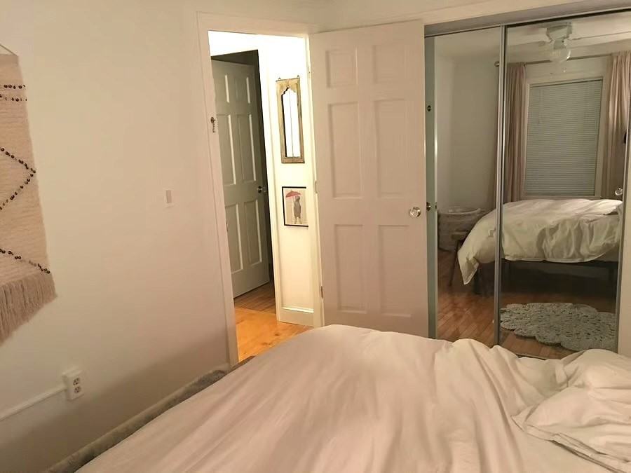 519 Bennington St - Photo 6 of 11