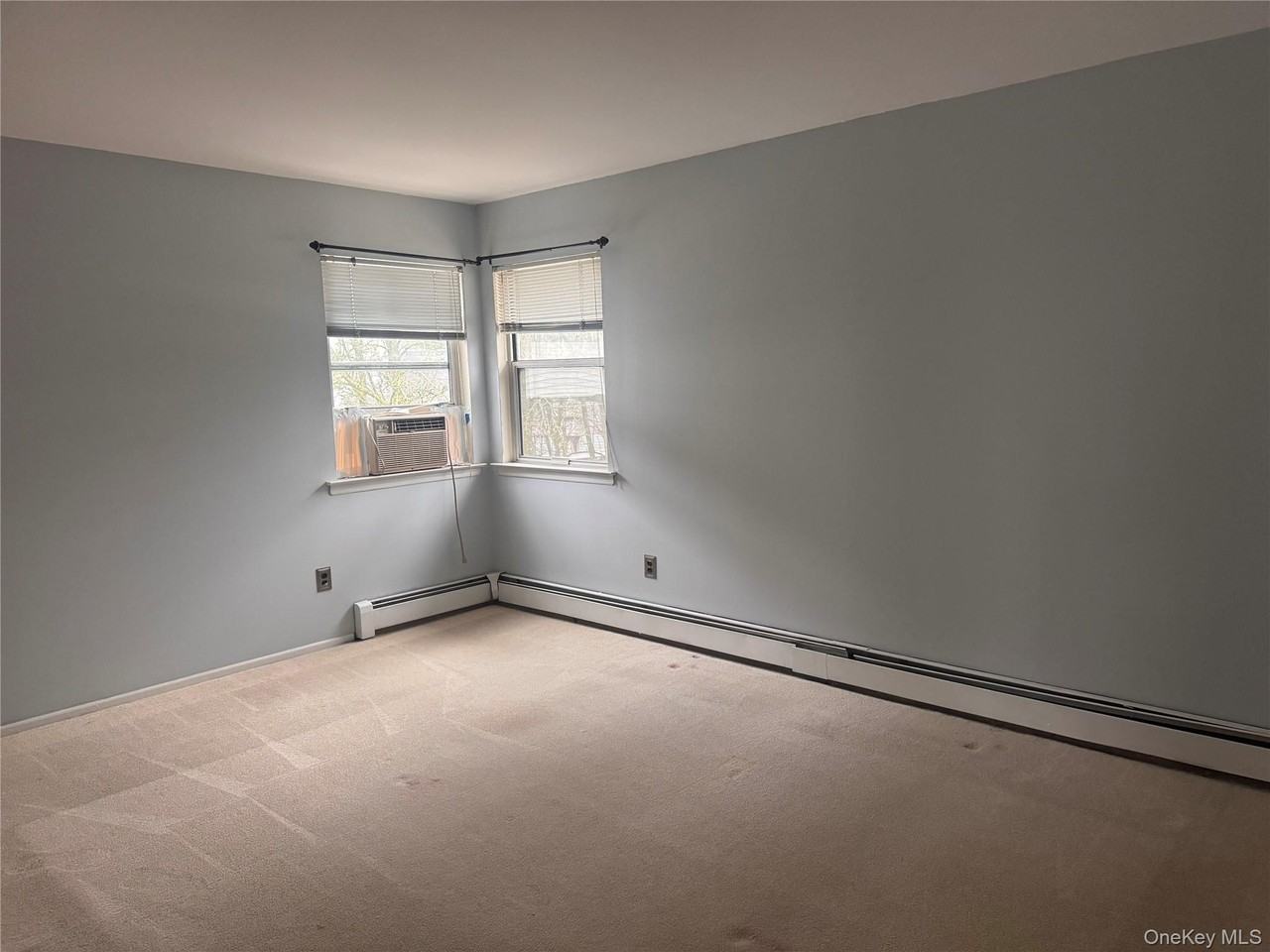 313 Oak Neck Rd - Photo 7 of 10