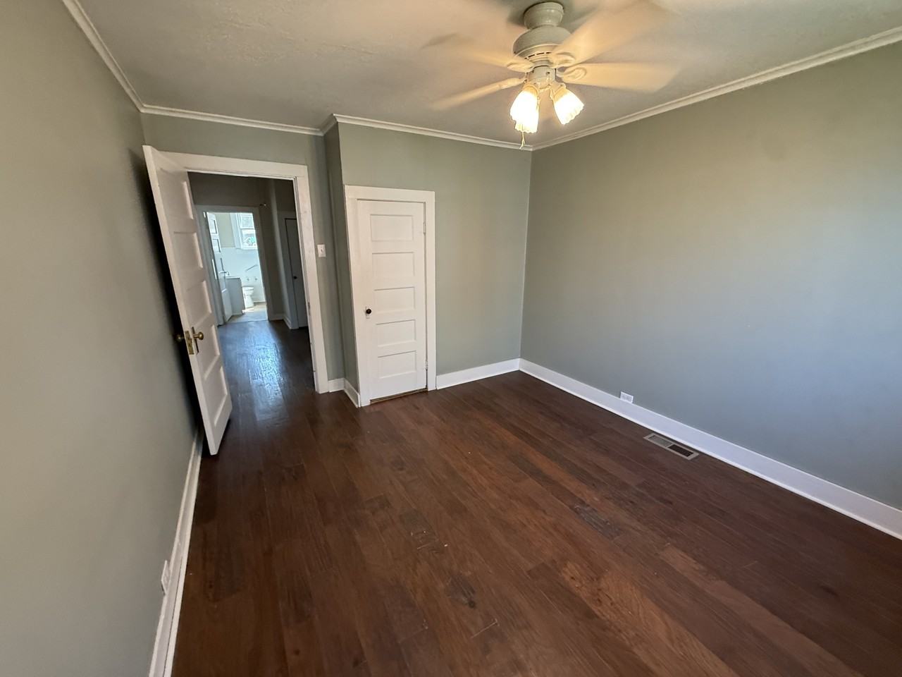 25 Woodrow Ave #25 - Photo 7 of 28