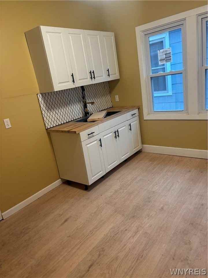 28 Lonsdale Rd - Photo 4 of 9