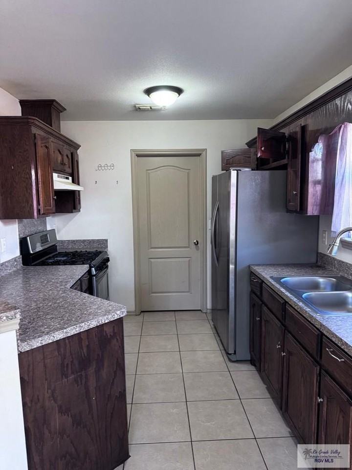 3144 Westwind Dr - Photo 4 of 28