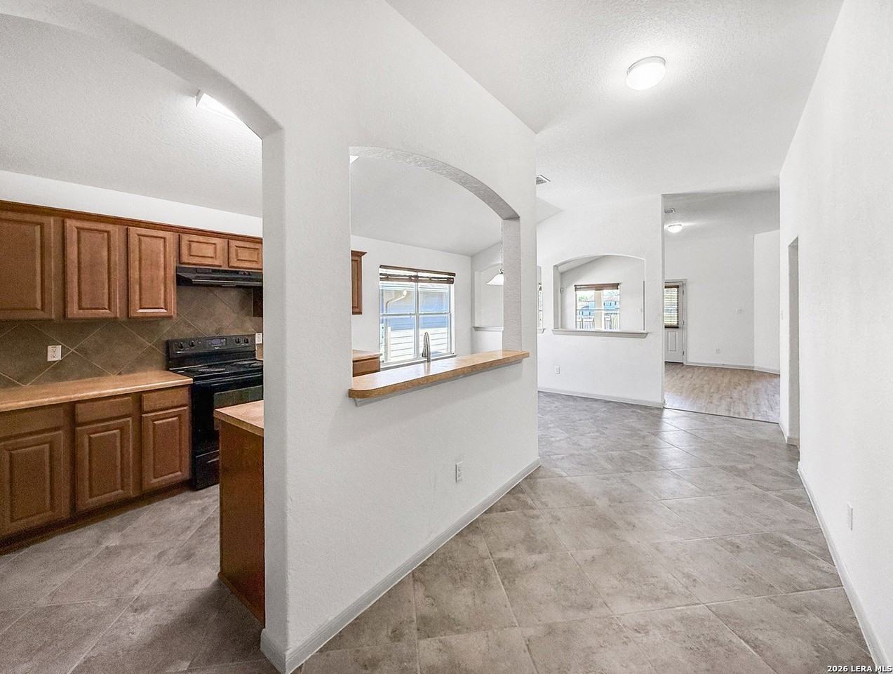 9566 Everton - Photo 4 of 30