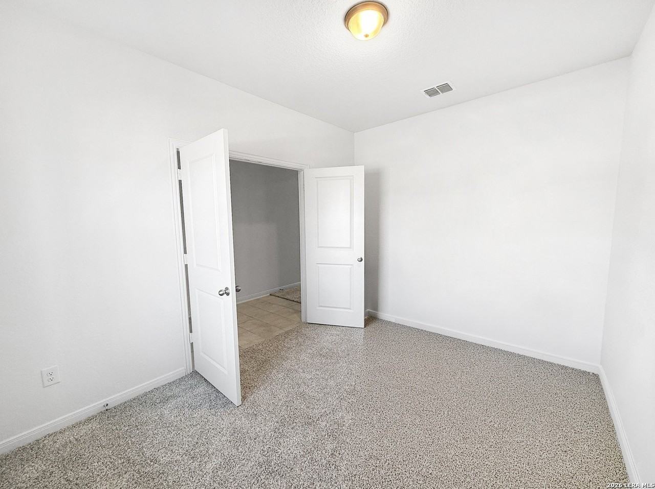 8450 Sharpies Cyn - Photo 3 of 28