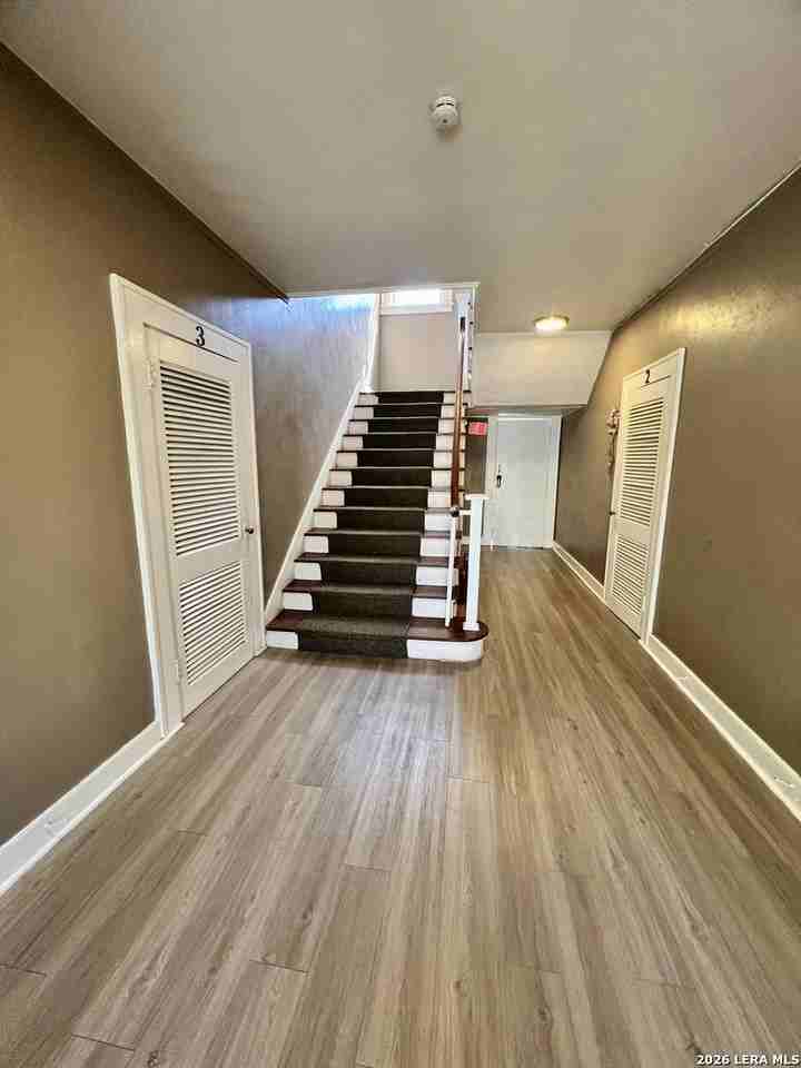 128 W Magnolia Ave Apt 8 - Photo 2 of 19