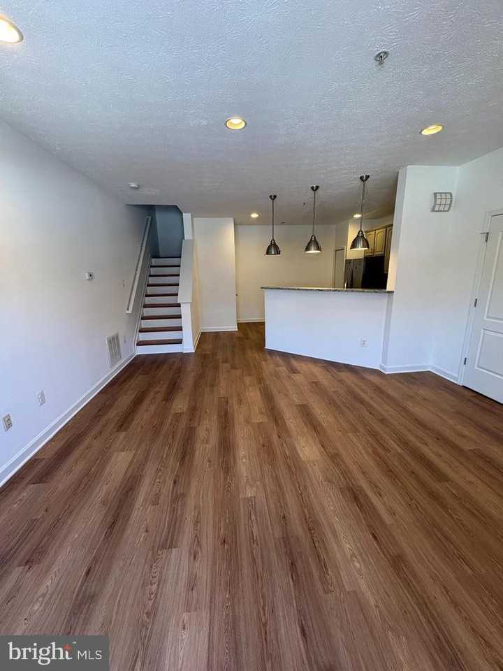 4008 Enders Ln - Photo 2 of 15