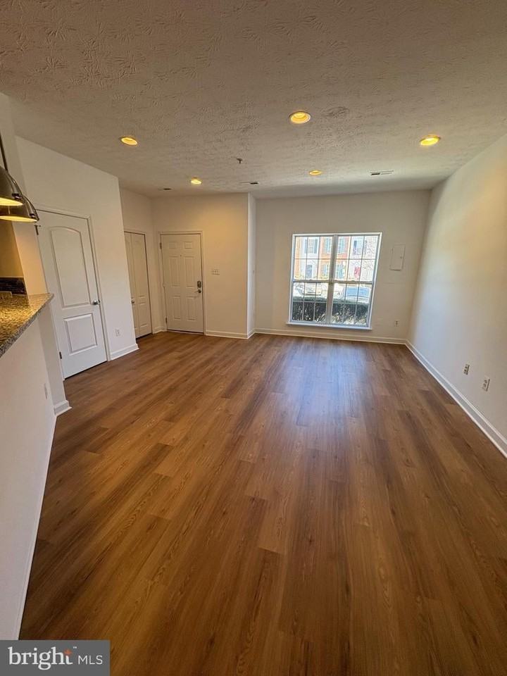 4008 Enders Ln - Photo 3 of 15