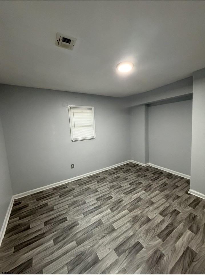 519 N Indiana Ave - Photo 4 of 10