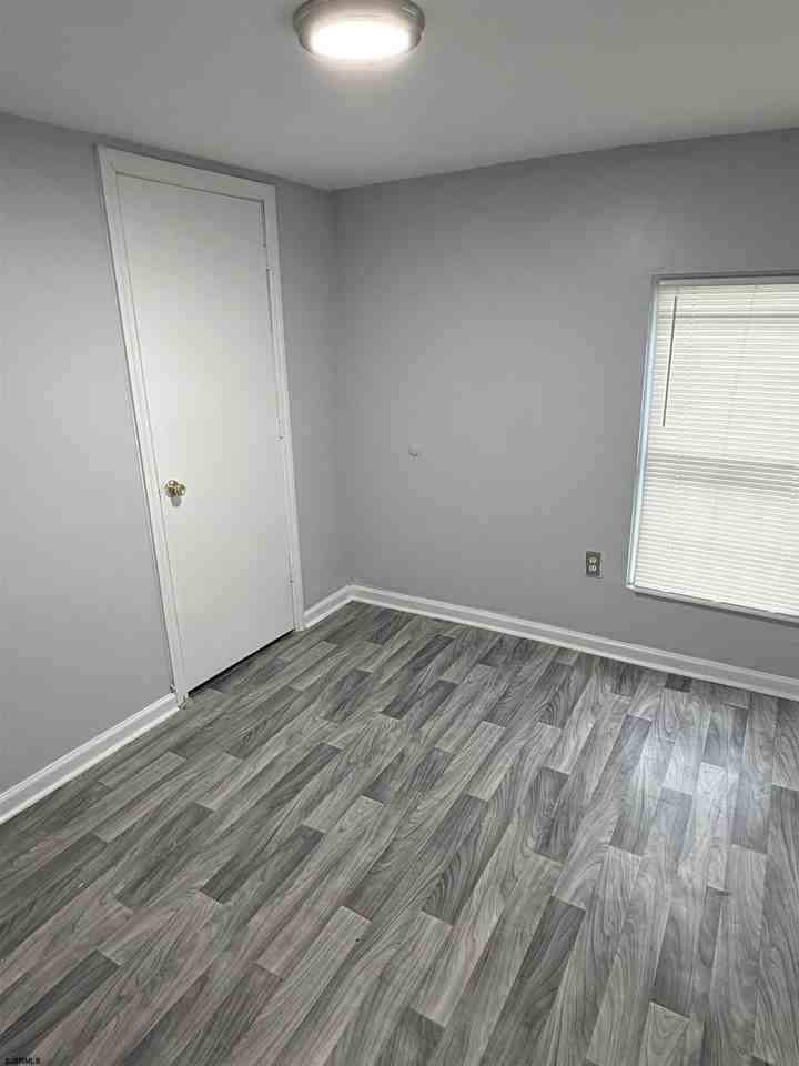 519 N Indiana Ave - Photo 7 of 10