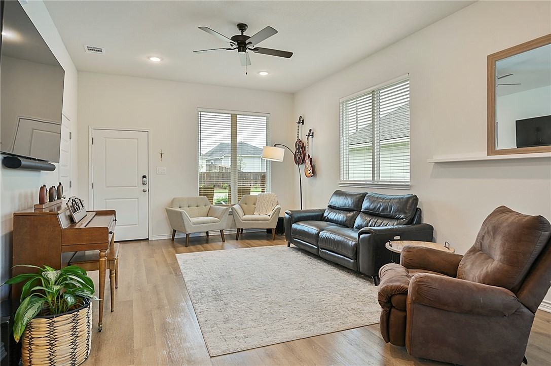 3408 Pointe Du Hoc Dr - Photo 3 of 13