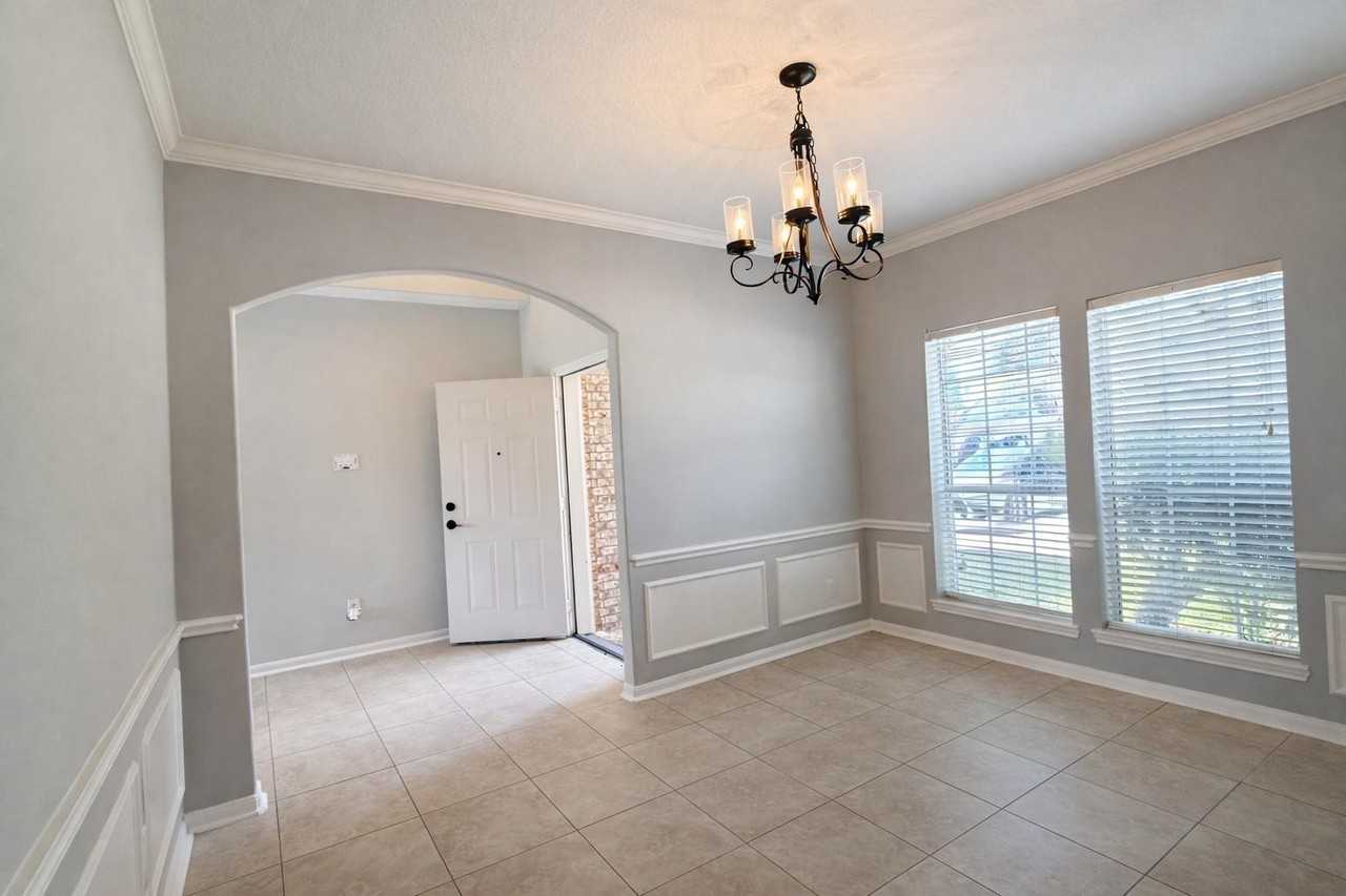 3922 Coral Shadows Dr - Photo 5 of 23
