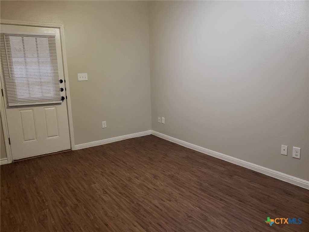 165 S Guadalupe St Apt 211 - Photo 4 of 10