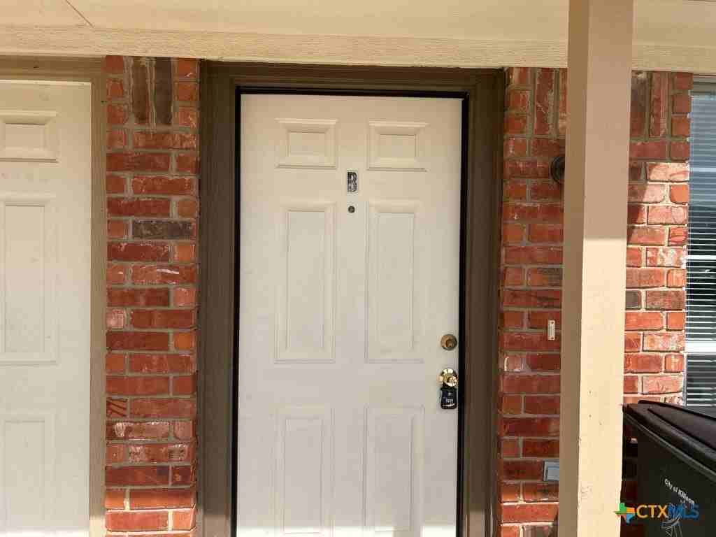 2709 Vernice Loop Apt B - Photo 2 of 15