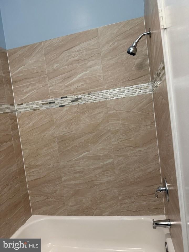 1821 N Capitol St Ne Apt 2 - Photo 5 of 6