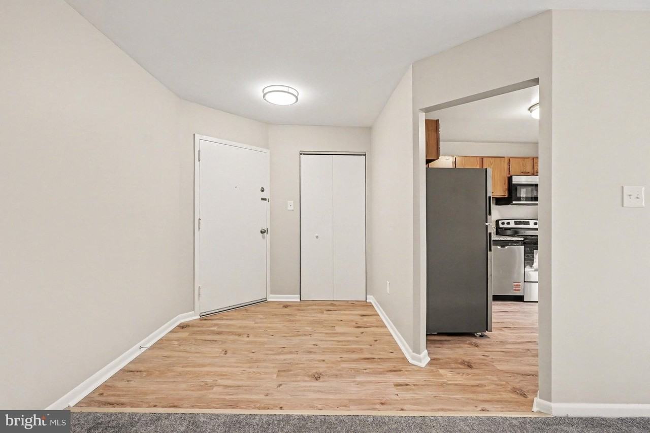 4 Juliet Ln Apt 103 - Photo 6 of 25