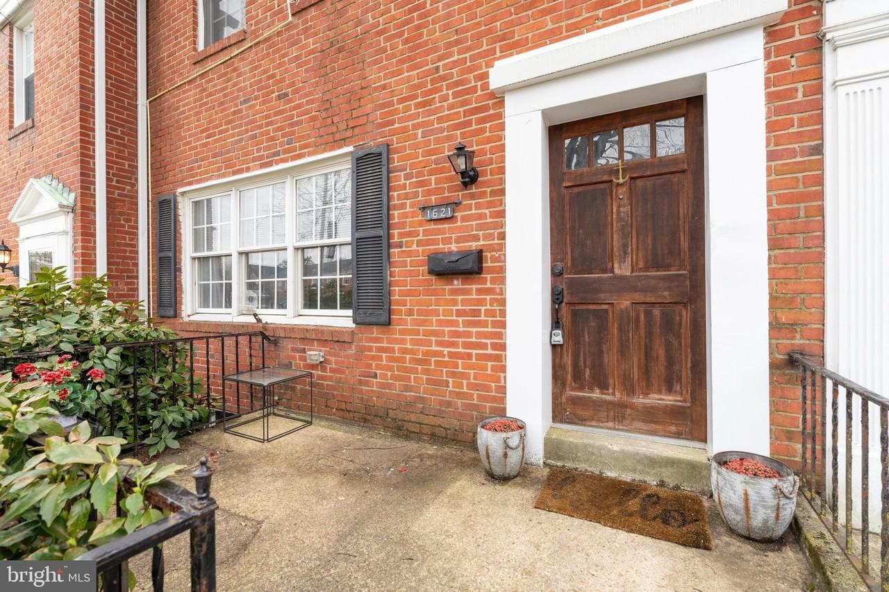 1621 Glen Keith Blvd - Photo 2 of 22