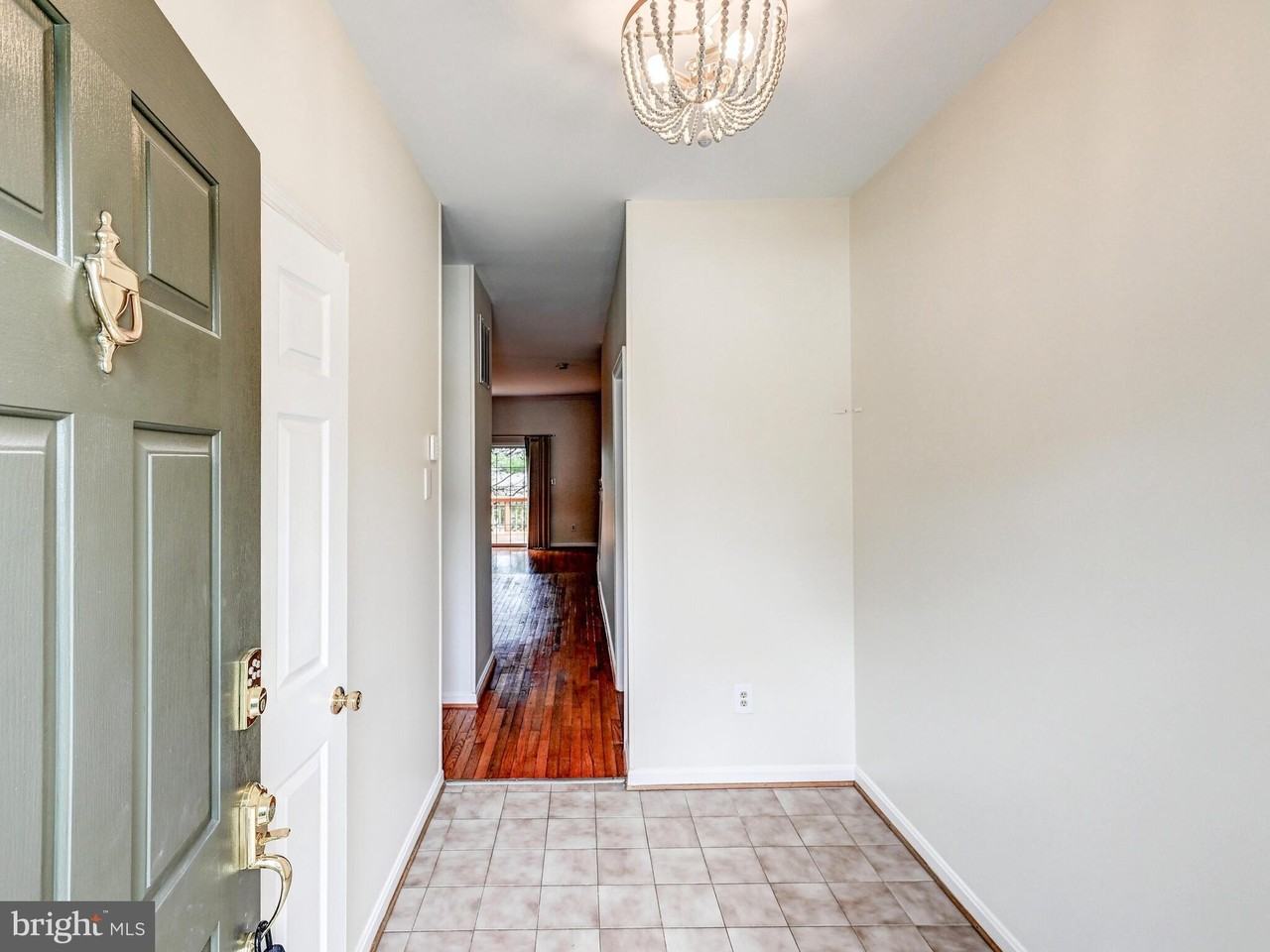 29 Tenby Ct - Photo 3 of 25