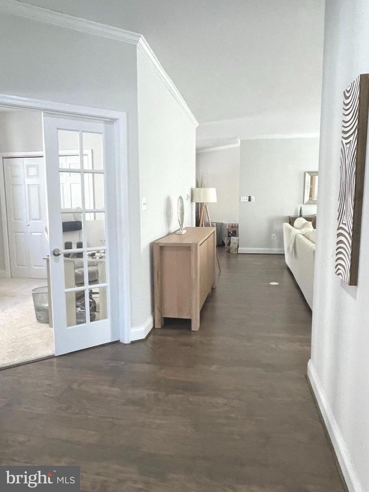 915 Hickory Cir - Photo 2 of 50