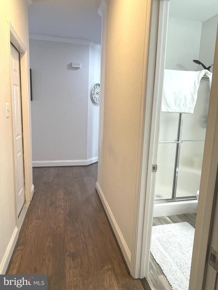 915 Hickory Cir - Photo 4 of 50