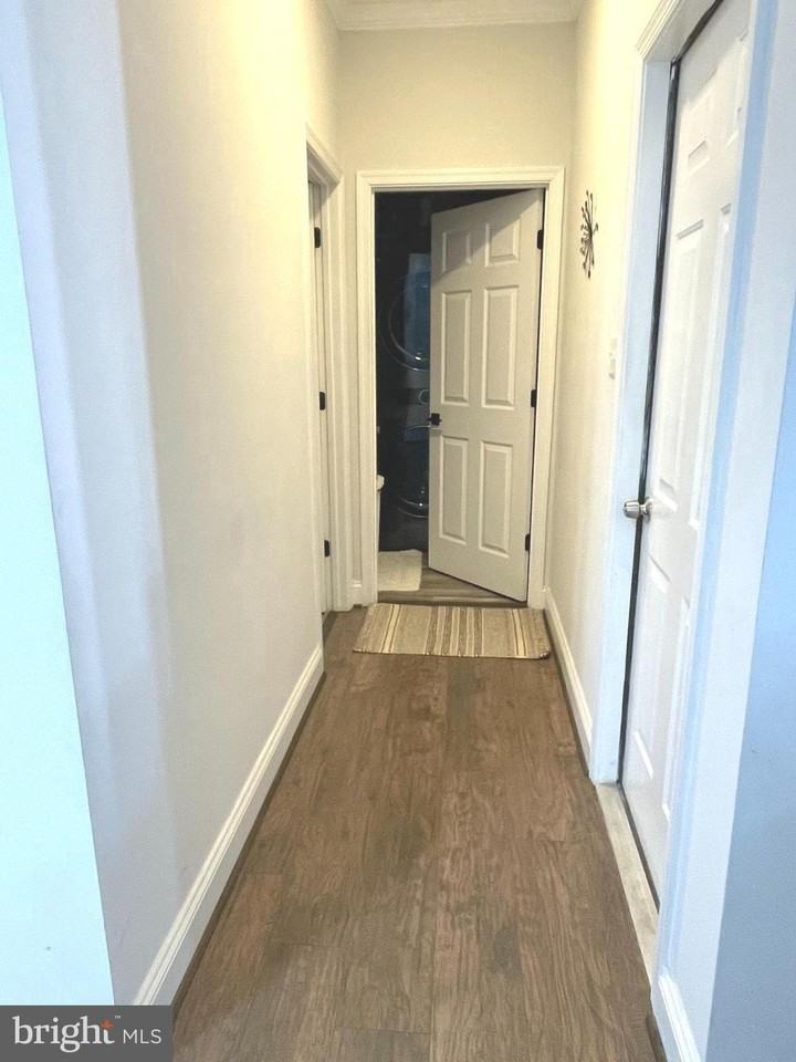 915 Hickory Cir - Photo 5 of 50