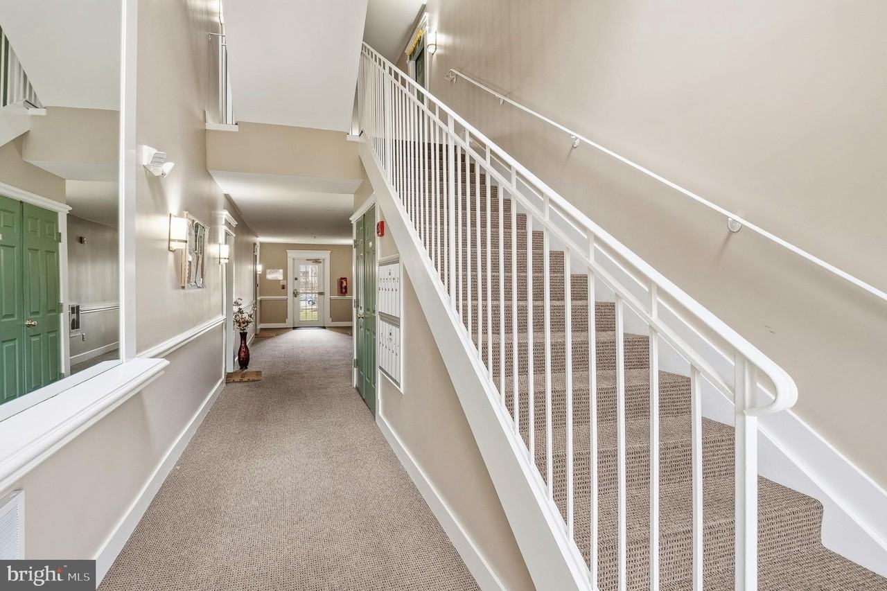 9060 Gracious End Ct #103 - Photo 4 of 40