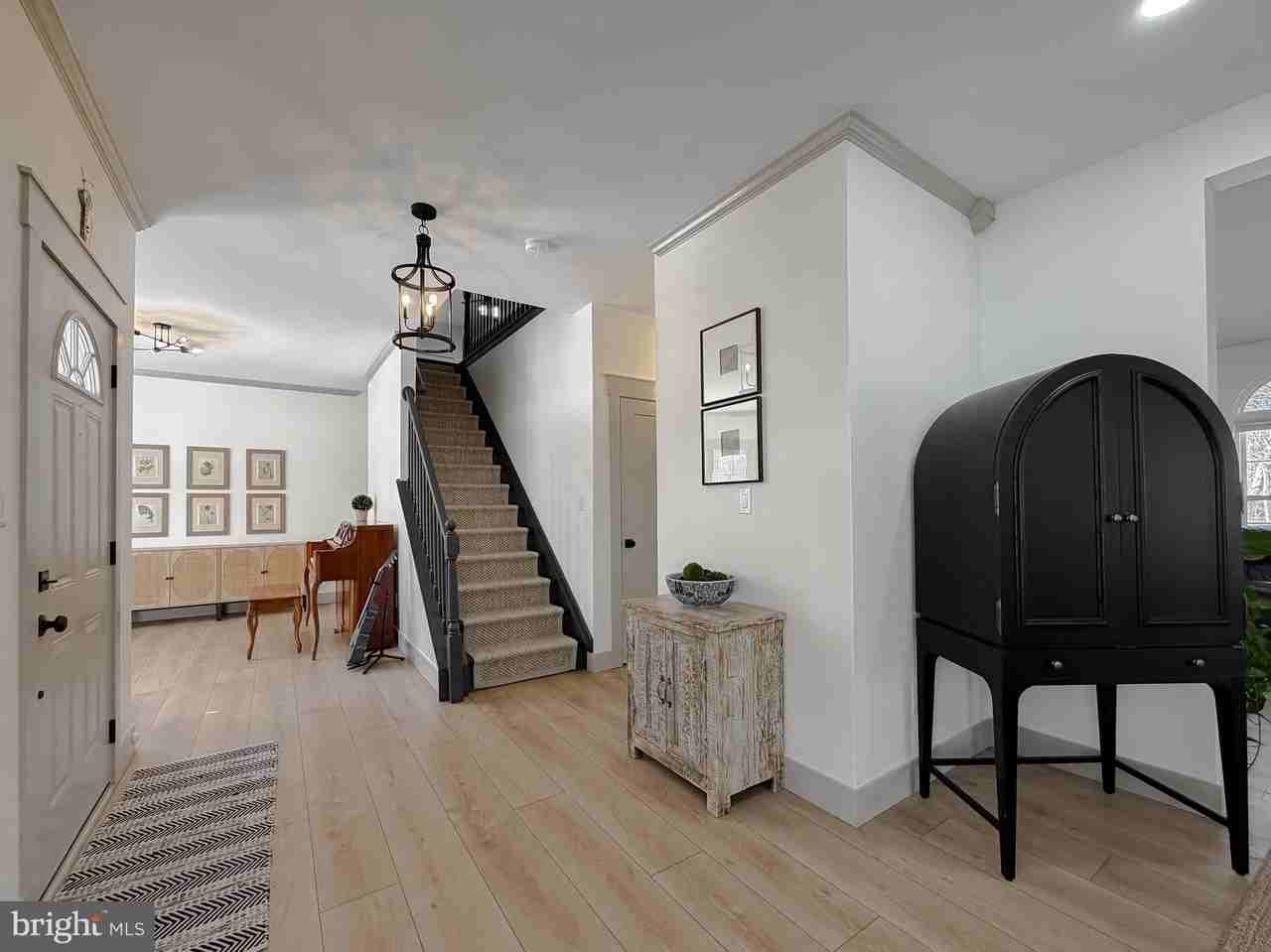 23185 Pembrook Dr - Photo 6 of 50