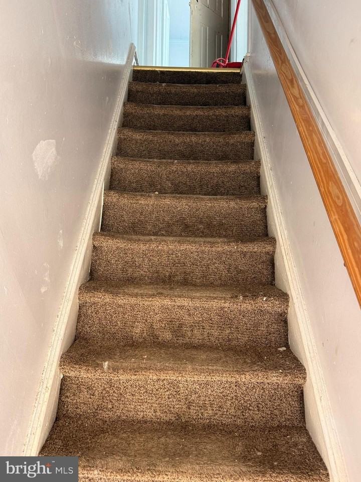 88-UNIT B W PITMAN Street W - Photo 3 of 14