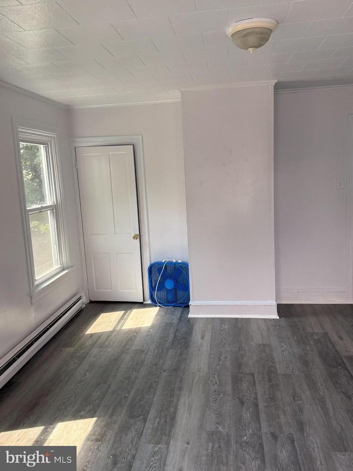 88-UNIT B W PITMAN Street W - Photo 6 of 14