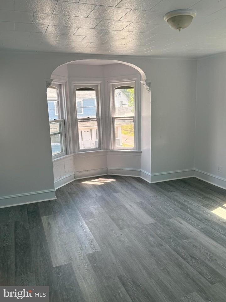 88-UNIT B W PITMAN Street W - Photo 7 of 14