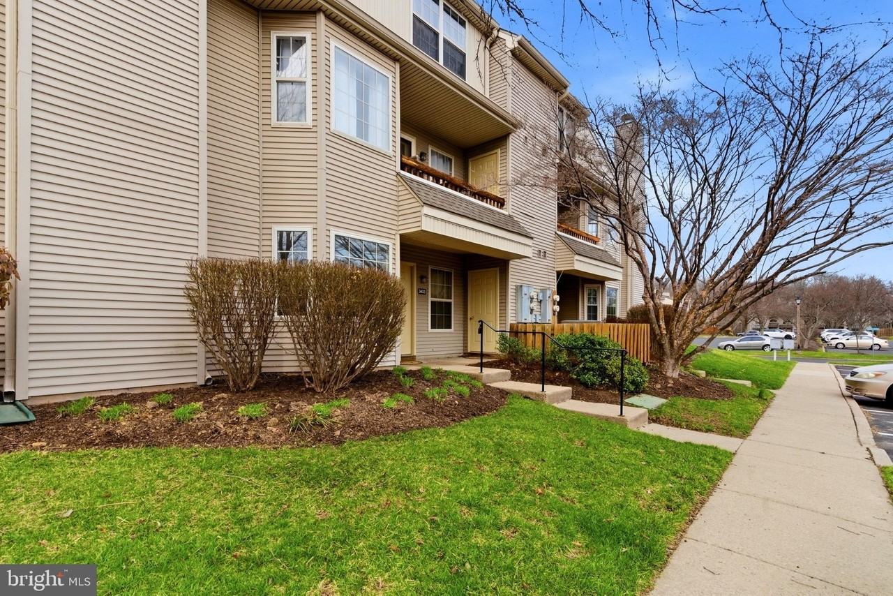 3403 Waltham Ct - Photo 2 of 28