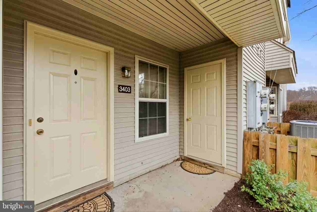 3403 Waltham Ct - Photo 4 of 28