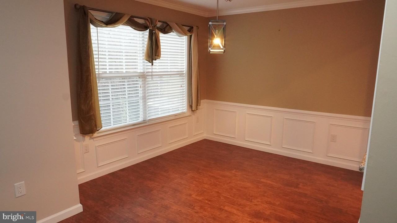 1211 Denby Ct - Photo 6 of 15