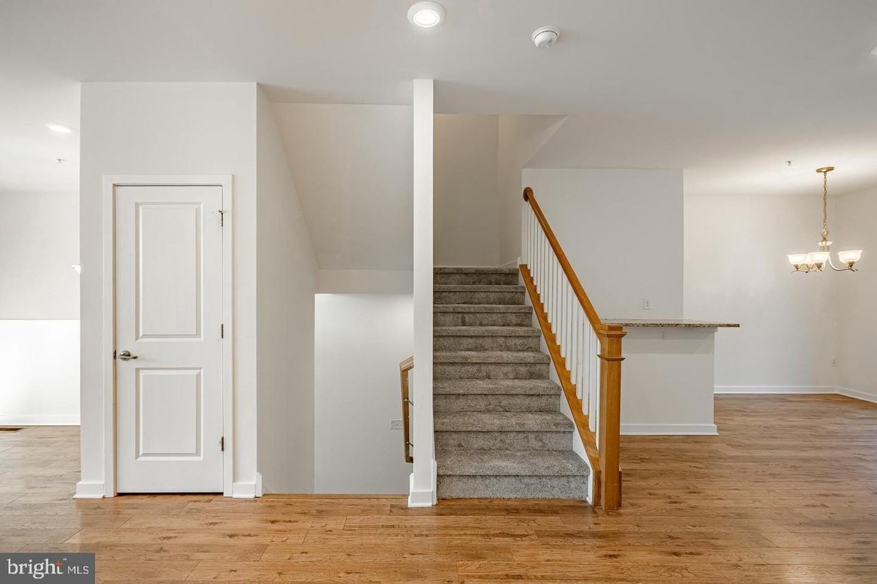 1832 Boulder Dr - Photo 3 of 23