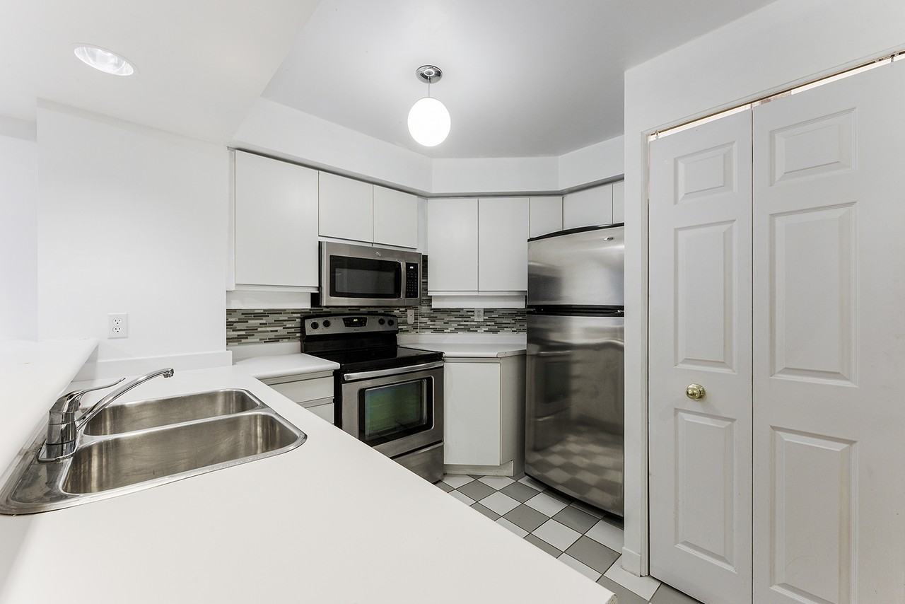 801 Apartment Building #602 - Photo 5 of 39