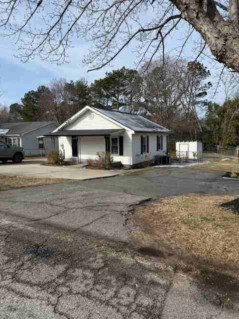 113 Christopher St #1 - Photo 7 of 10