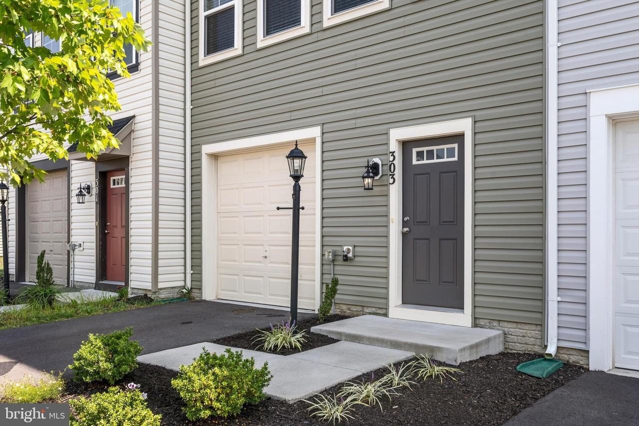 303 Starry Way Dr - Photo 2 of 22