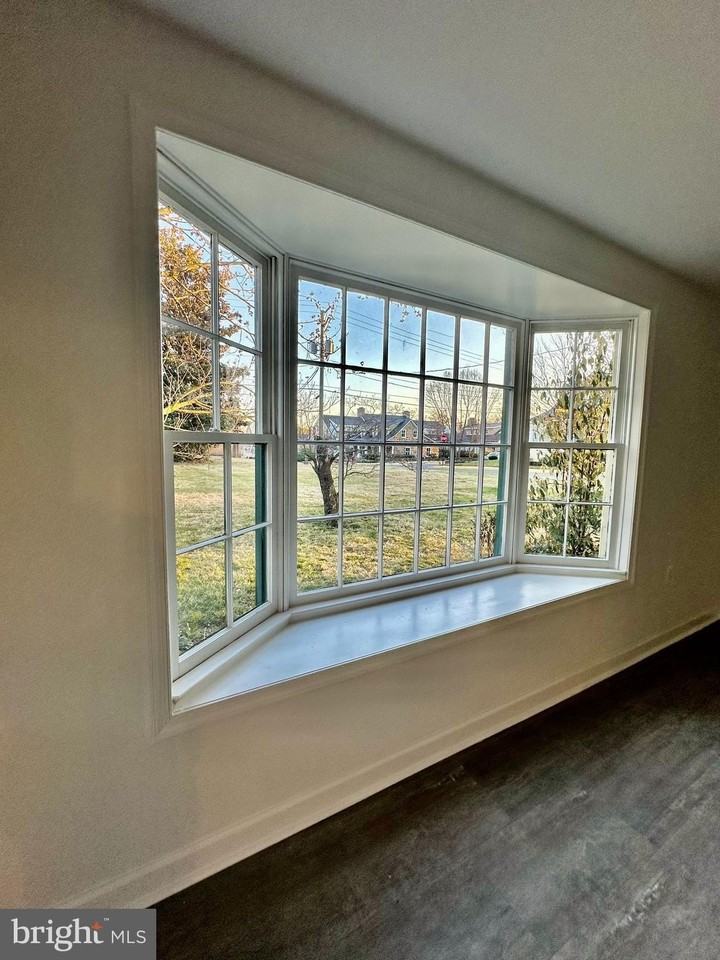 16 W Marshall St - Photo 7 of 12