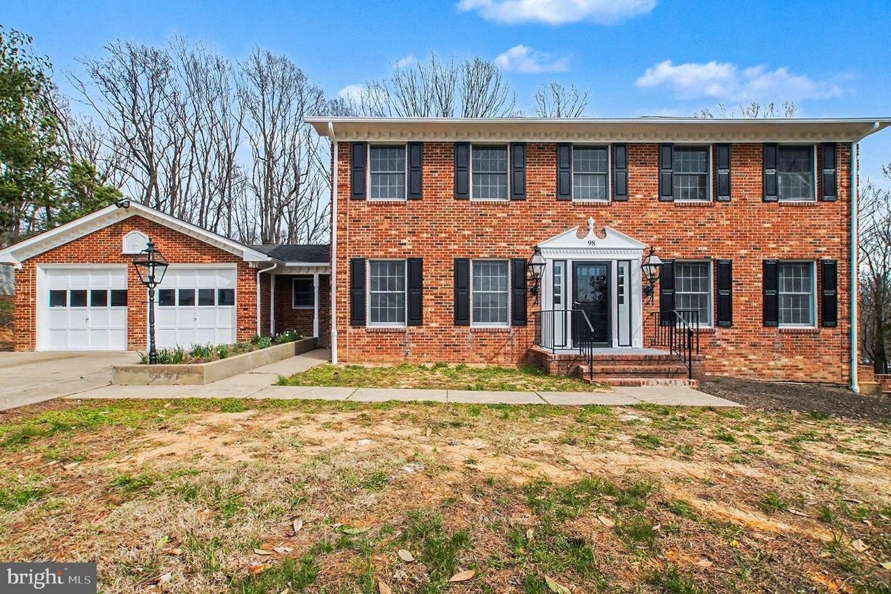 98 Deacon Rd - Photo 2 of 50