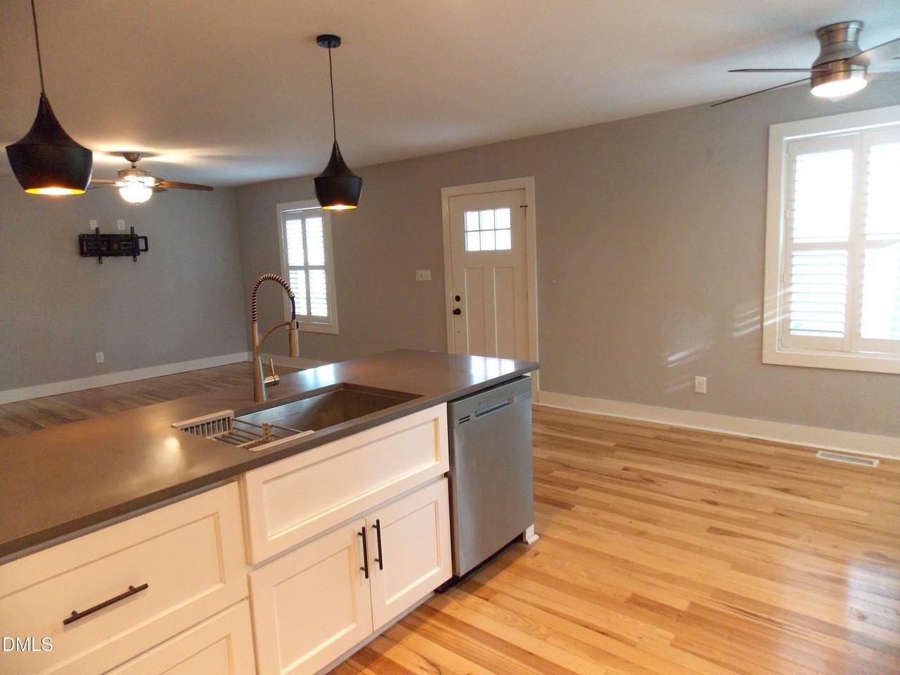 202 Lincoln Ct - Photo 6 of 31