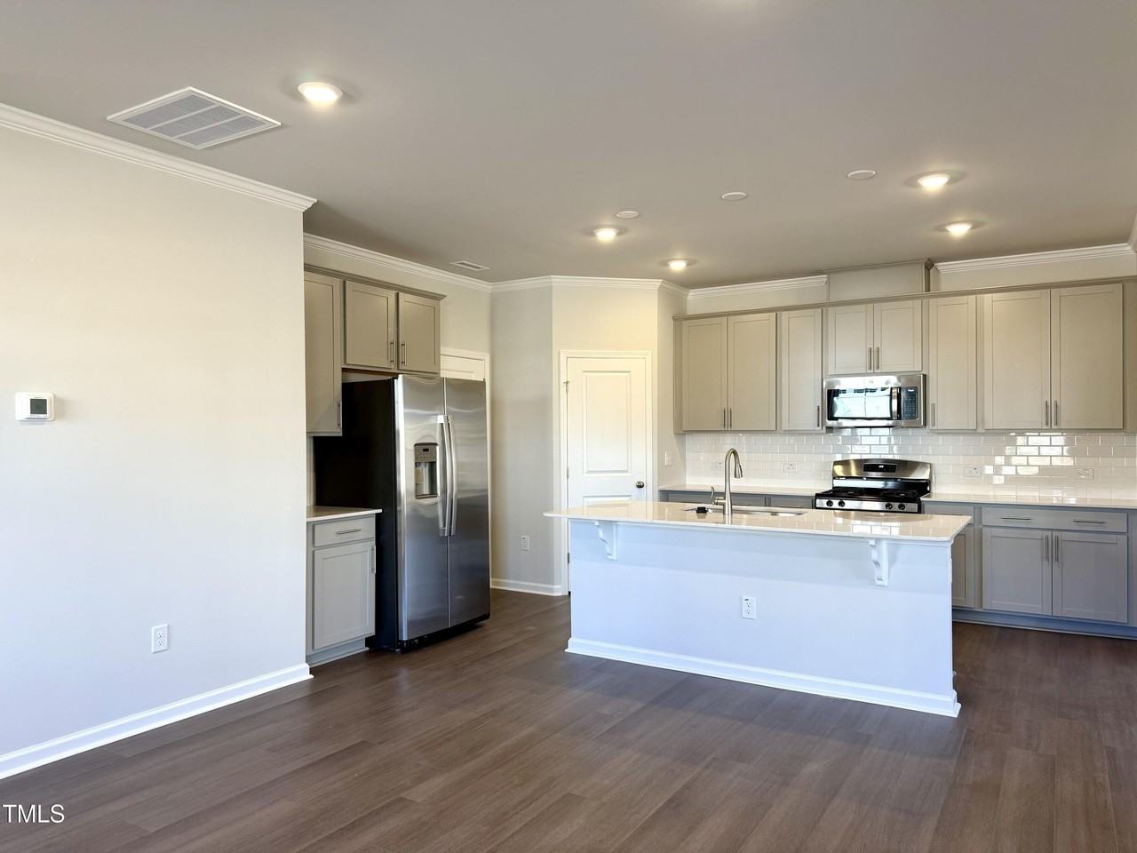 265 Eden View Bnd - Photo 4 of 22