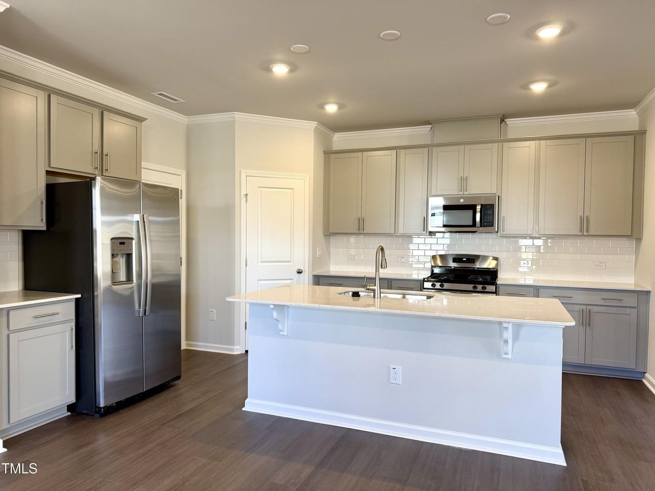 265 Eden View Bnd - Photo 5 of 22