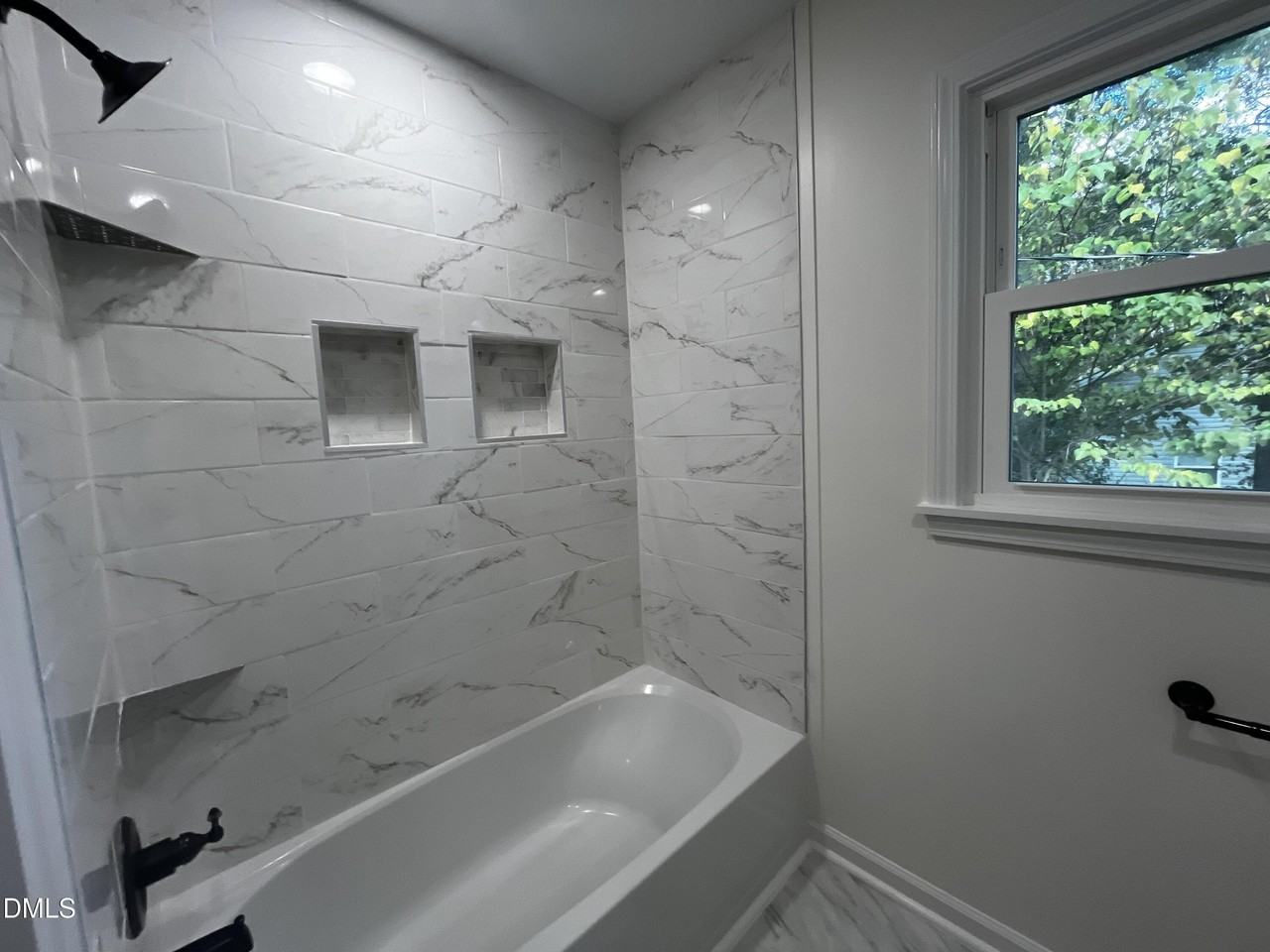 101 Wyoming Dr - Photo 4 of 27