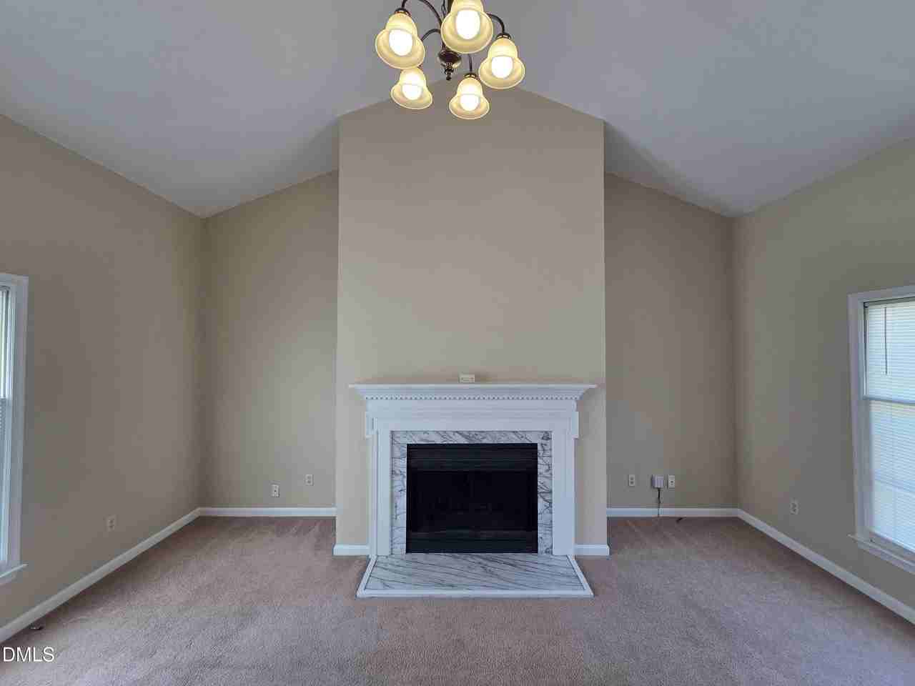 5709 Edgebury Rd - Photo 3 of 15