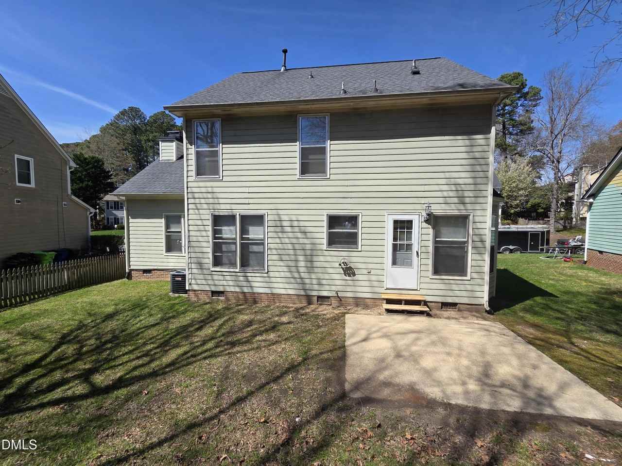 5709 Edgebury Rd - Photo 5 of 15