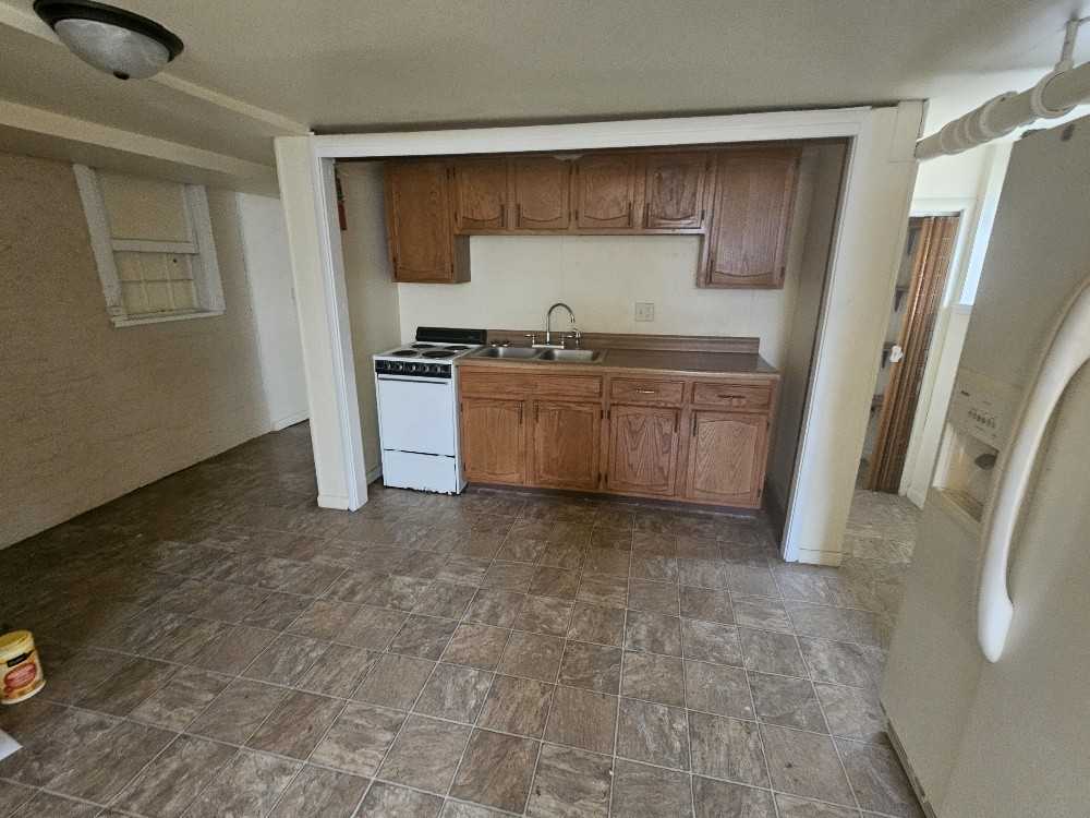 603 West Green Street #7 - Photo 4 of 13